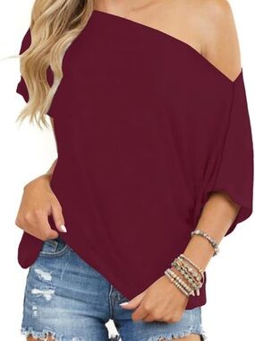 Everly Grey Short Sleeve Crewneck Top in Wine